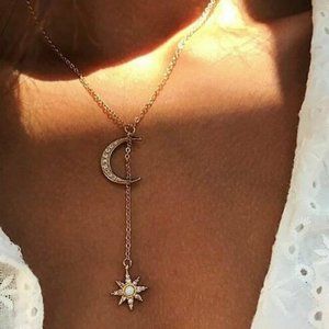 Nigth and Day Star Moon Gold " Stellar" Necklace